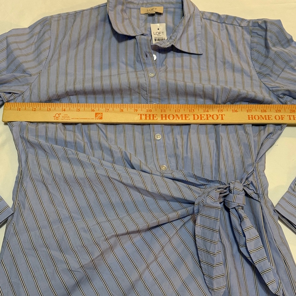 LOFT Light Blue Striped Half Button-Up Shirt  Dress size 6 NWT Cotton - Picture 4 of 8
